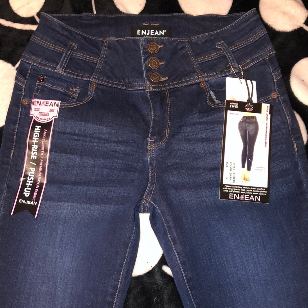 Butt lifting jeans